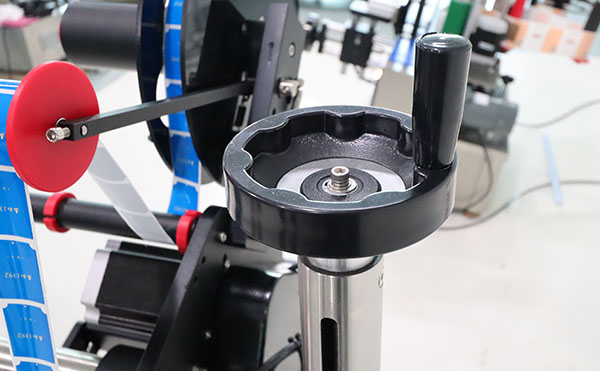 全自動轉(zhuǎn)角貼標機,貼標機,全自動貼標機