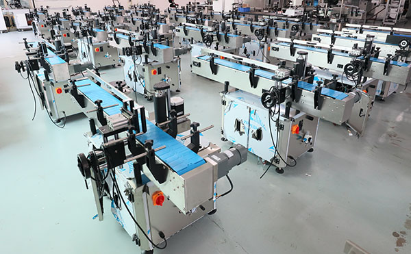 全自動圓瓶搓滾貼標(biāo)機,圓瓶搓滾貼標(biāo)機,全自動不干膠貼標(biāo)機廠家,佼佼者自動化